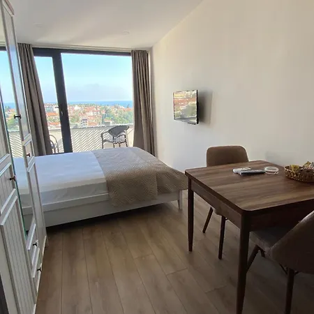 Royal Homes 702 Hotell *